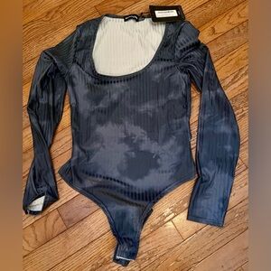 PrettyLittleThing Long Sleeve Bodysuit NWT 6